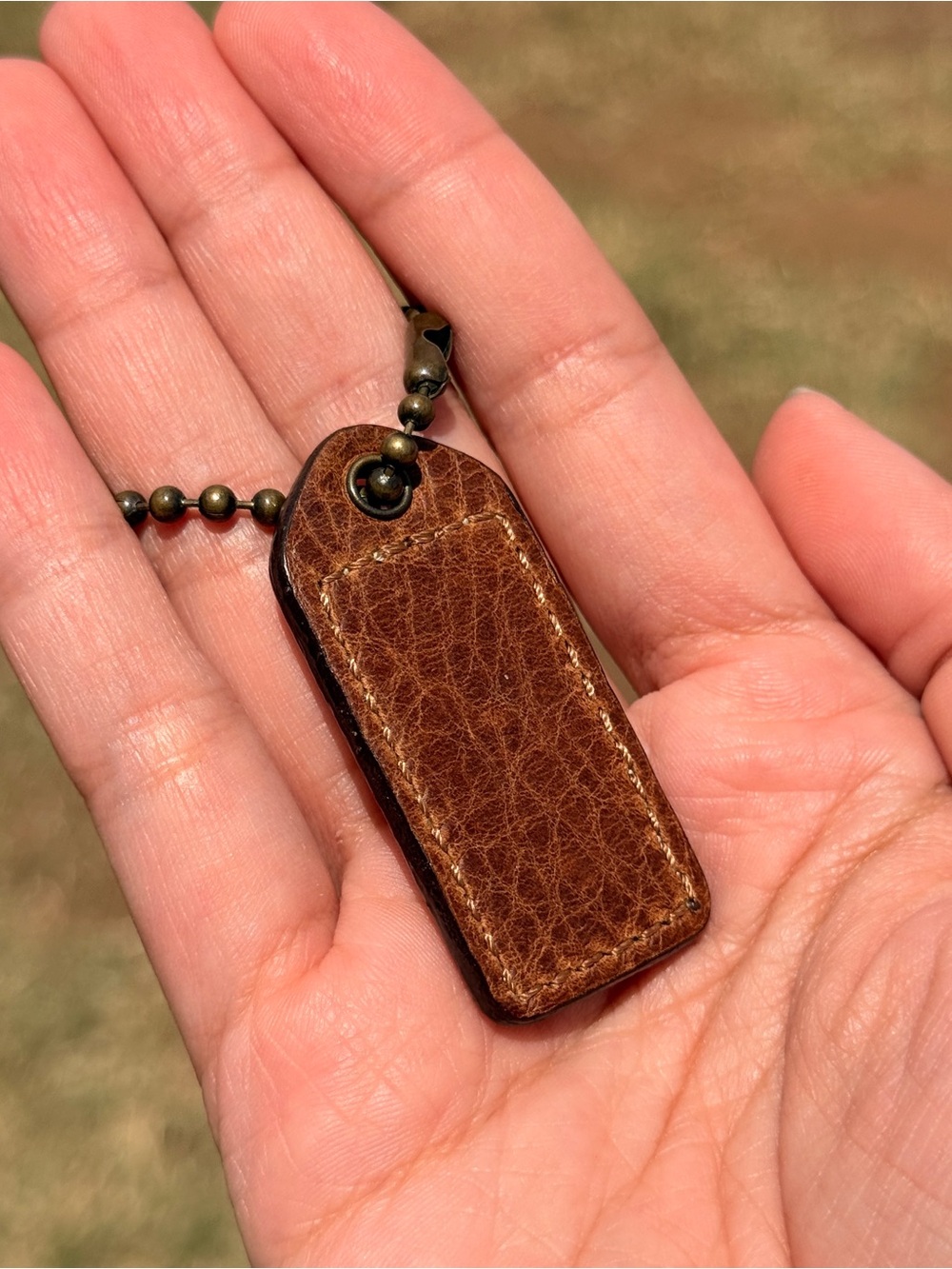 2" Medium Y2K Vintage Coach Leather Key Fob Bag Charm Keychain Hang Tag/Hangtag - Picture 4 of 4